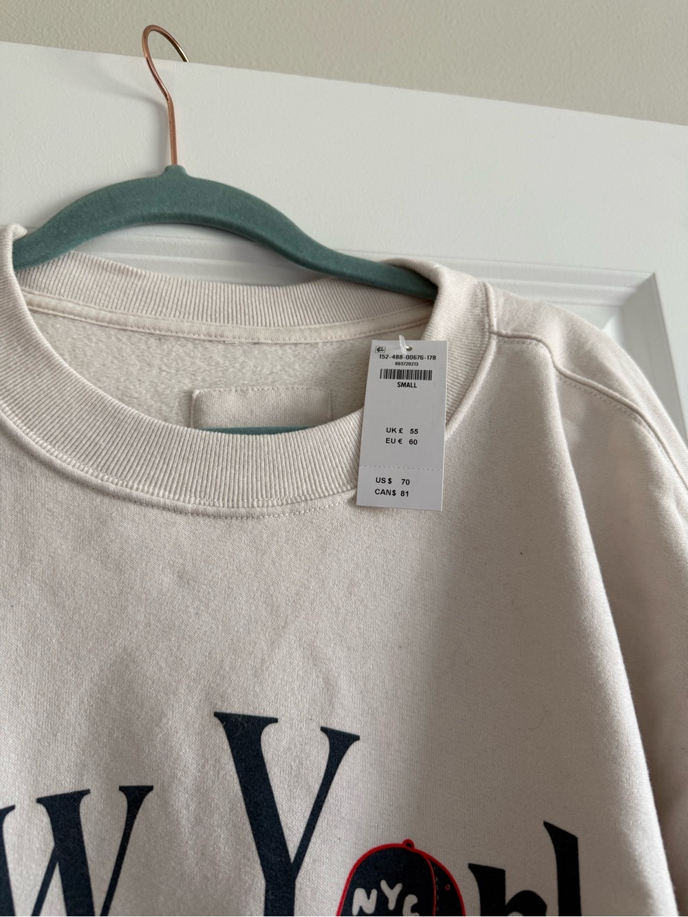 Abercrombie & Fitch Cream New York Graphic Crewneck Sweatshirt - Picture 2 of 3